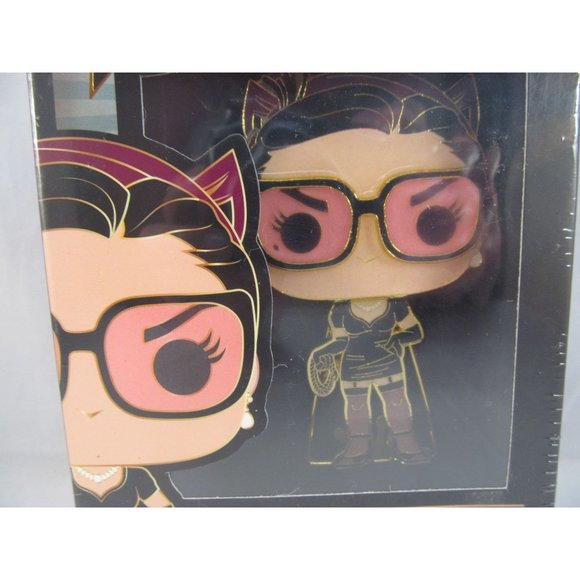Funko Pop Enamel Pin Comics Bombshell 12 Catwoman New - Picture 8 of 9